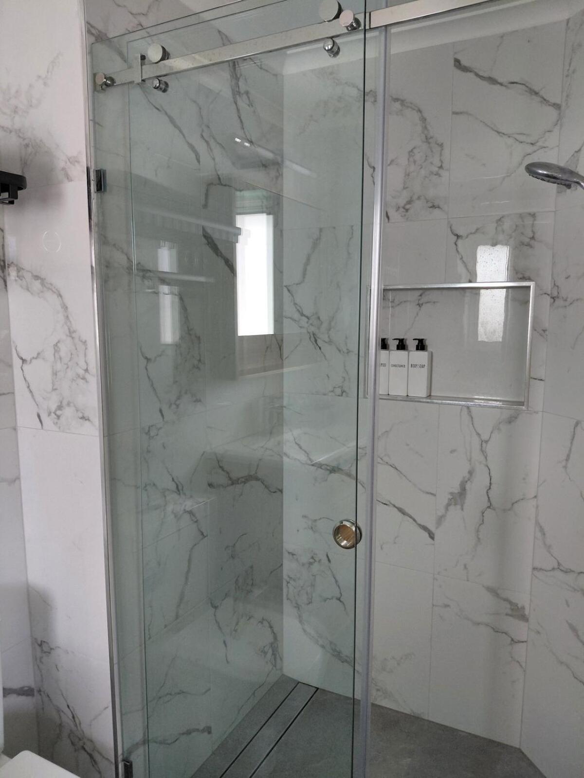 Riverfront Duplex With Unbeatable Connectivity Apartment *