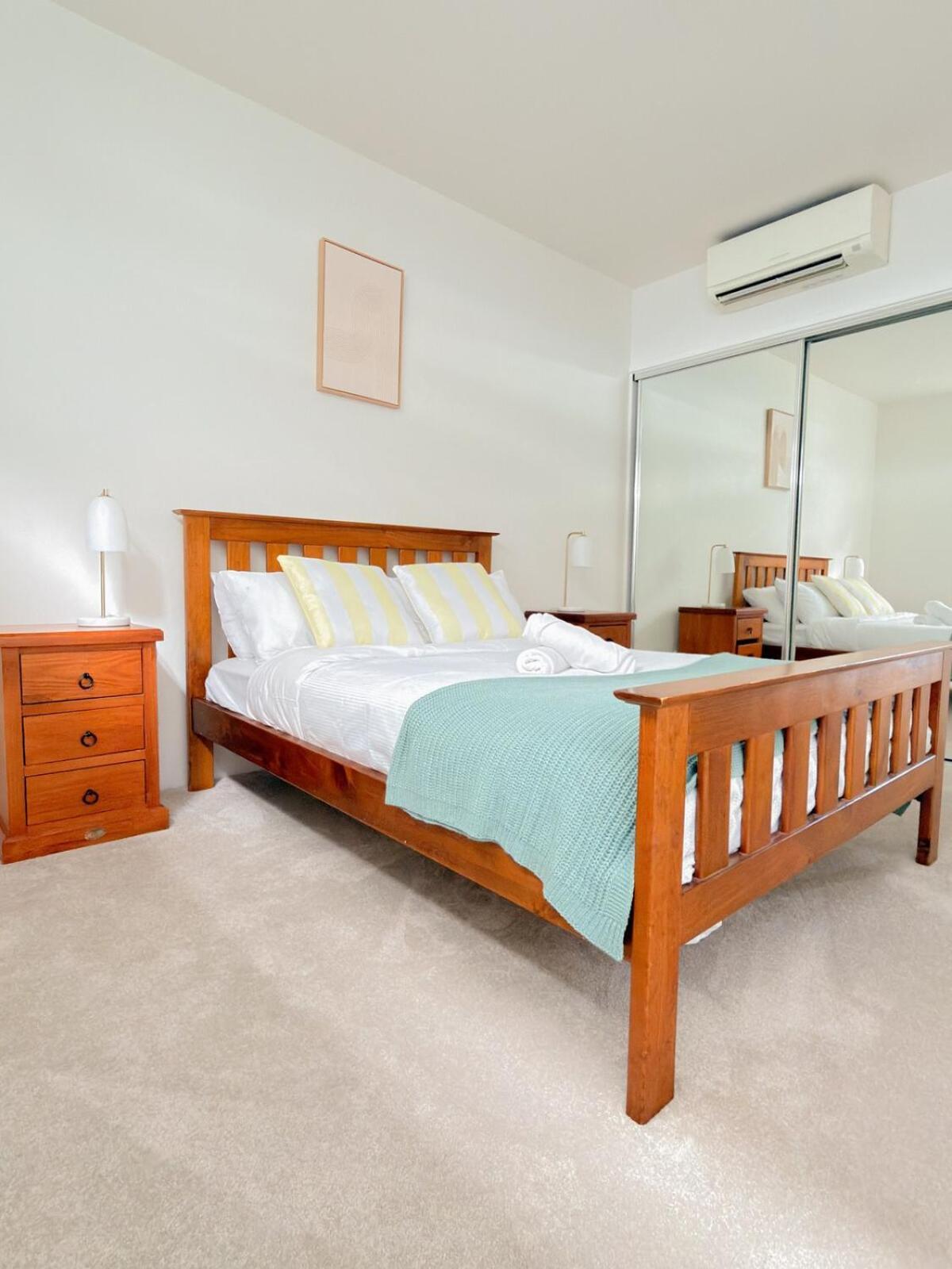 Apartment South Bank Penthouse - Streets Access - Free Parking