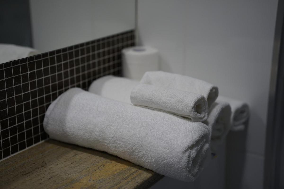 Family-friendly 2br Retreat Heart Of C35