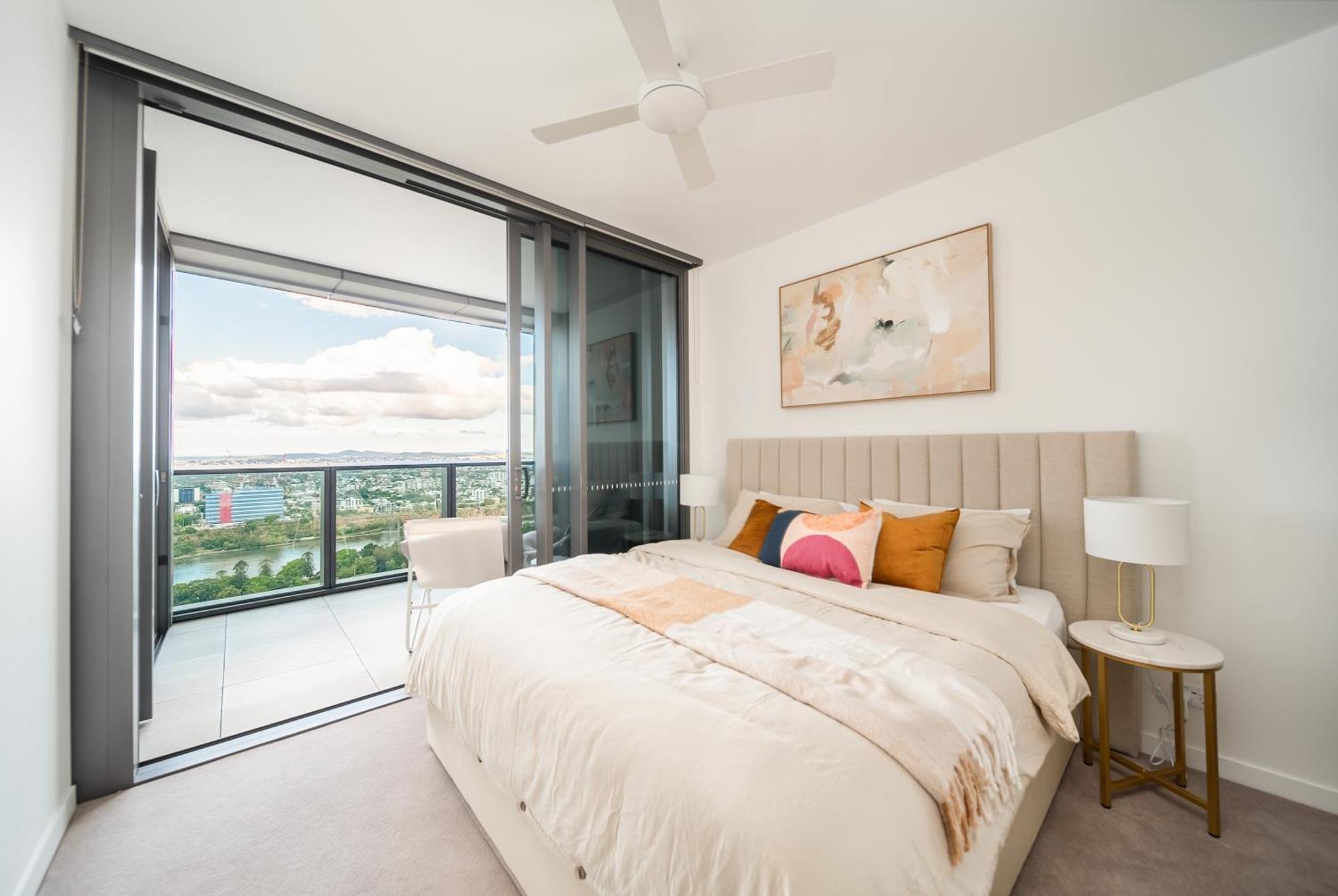 1bedroom Sip In Style In Queens Wharf - Level 33 With And River View Apartment