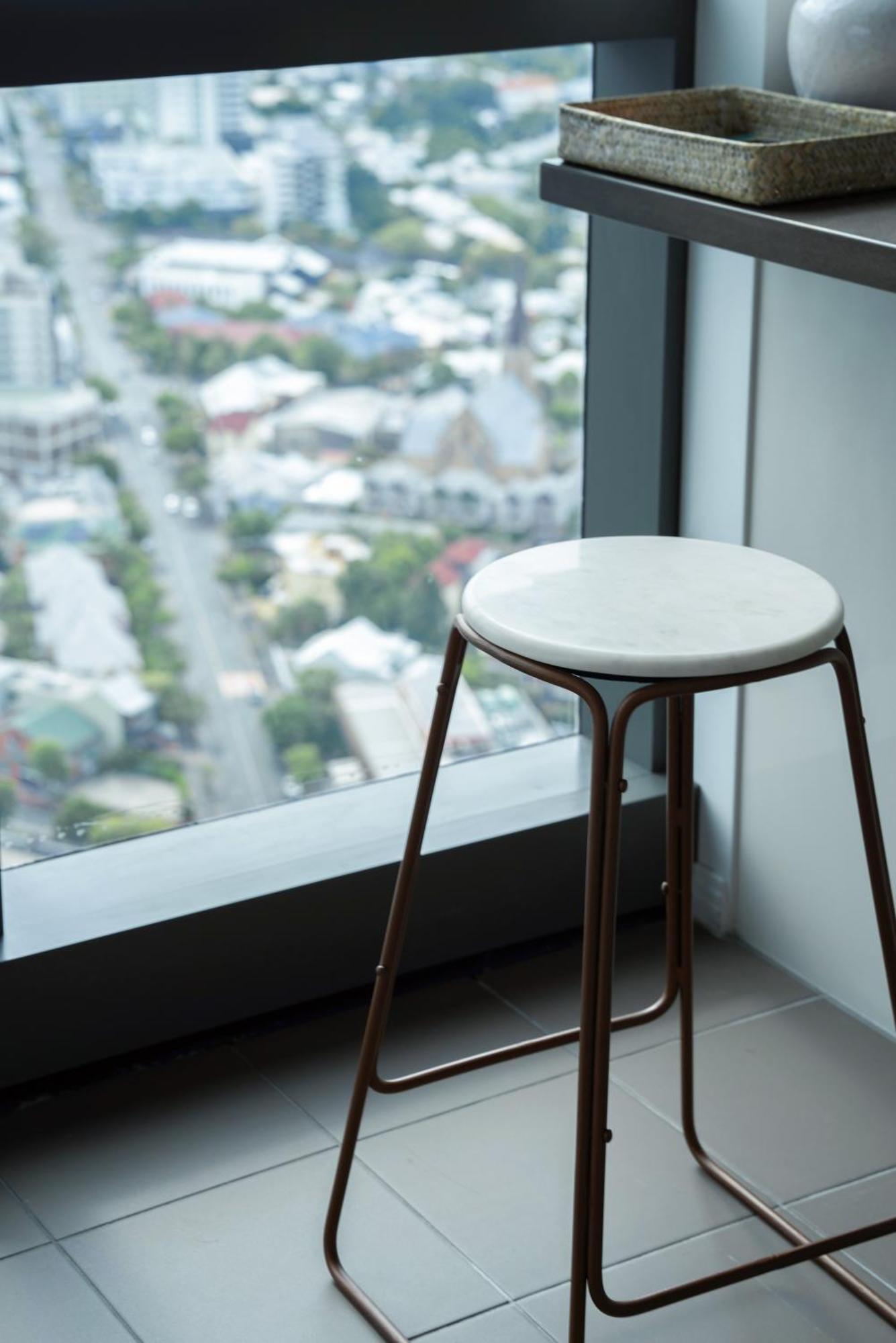 Dreamy Skyline Views-pool Sauna Gym-meriton Soleil Apartment