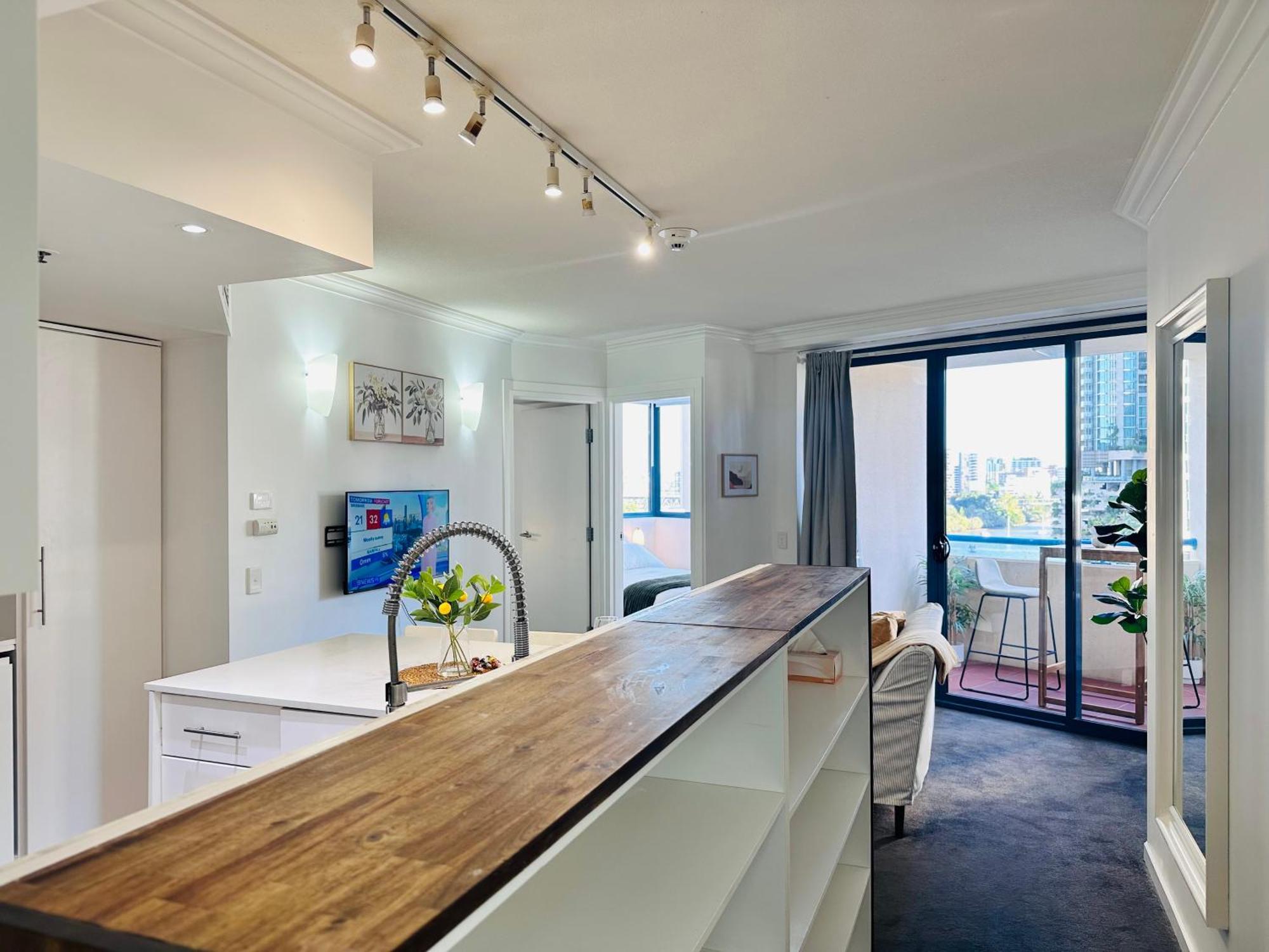 2 Bed In Apartment *