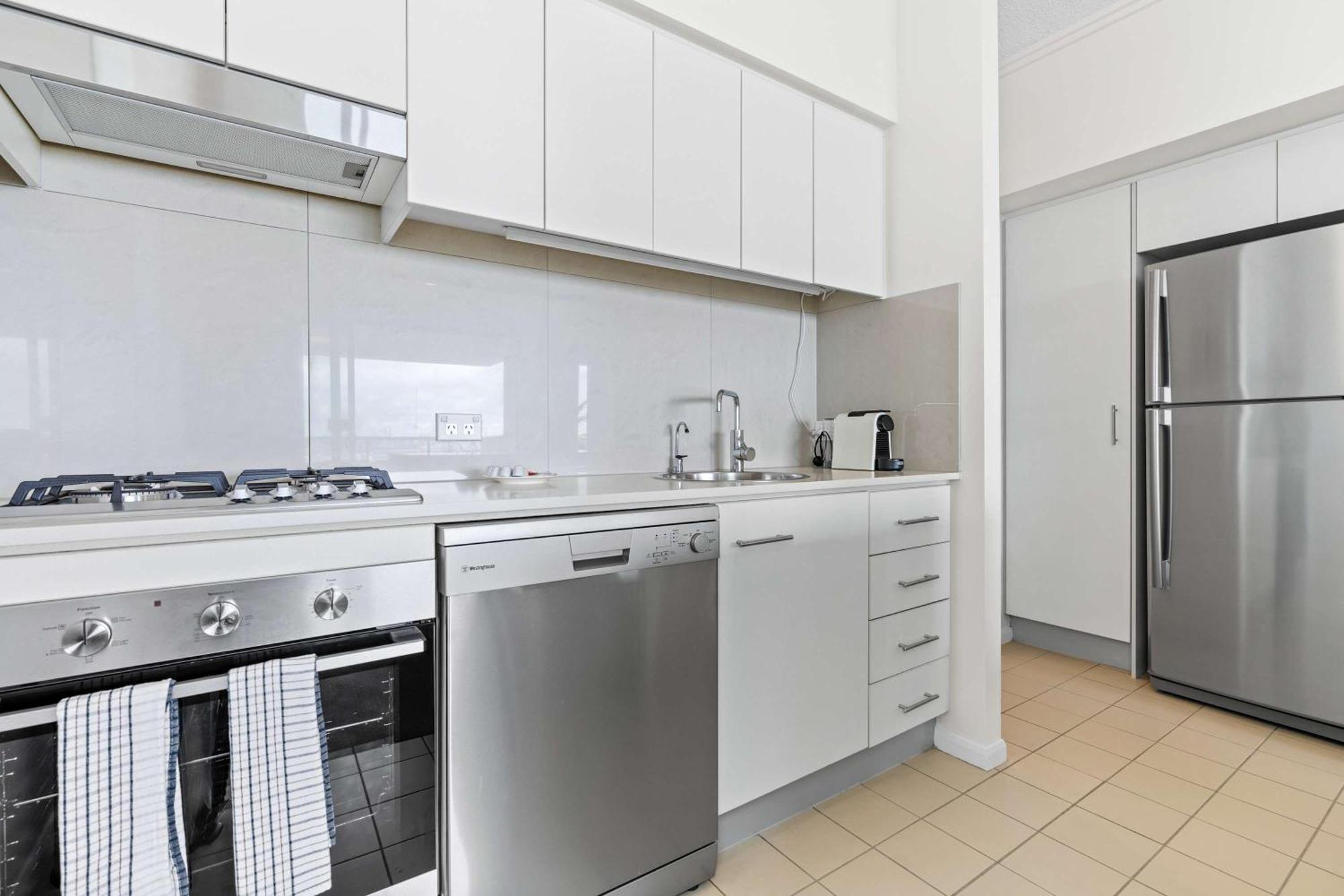 2-bed With River Views * Brisbane