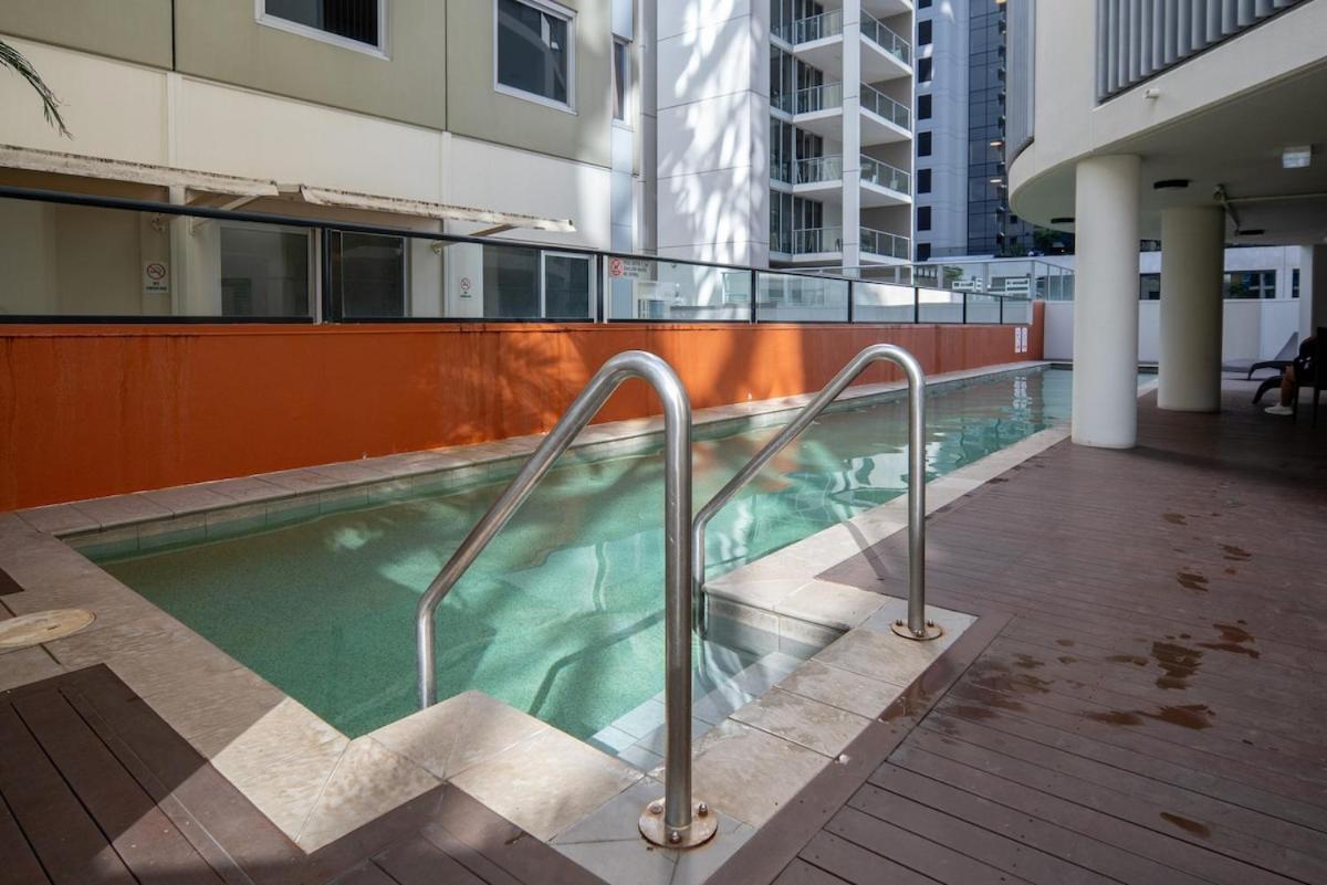 Family-friendly 2br Retreat Heart Of C35 Apartment *