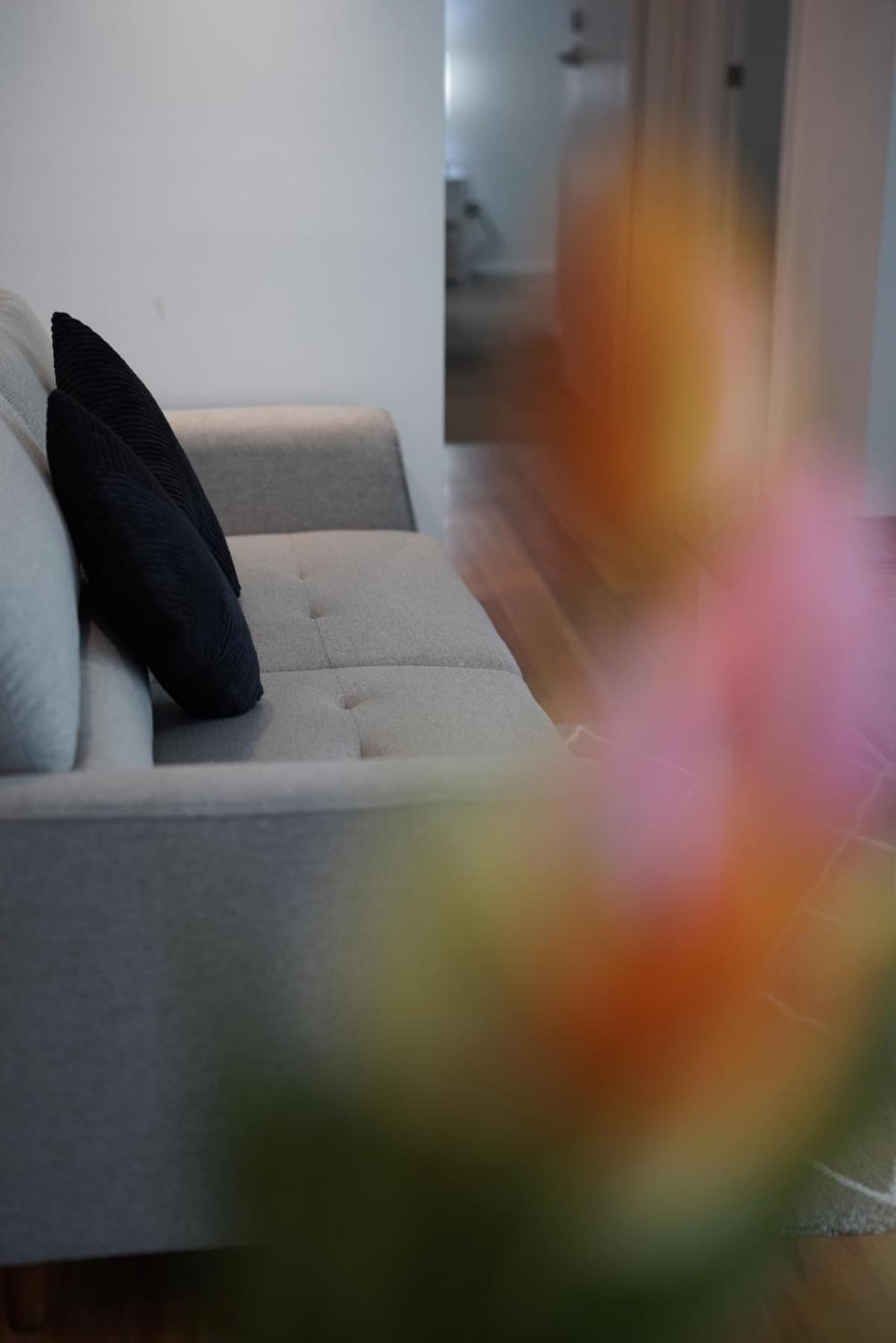 Family-friendly 2br Retreat Heart Of C35 Apartment