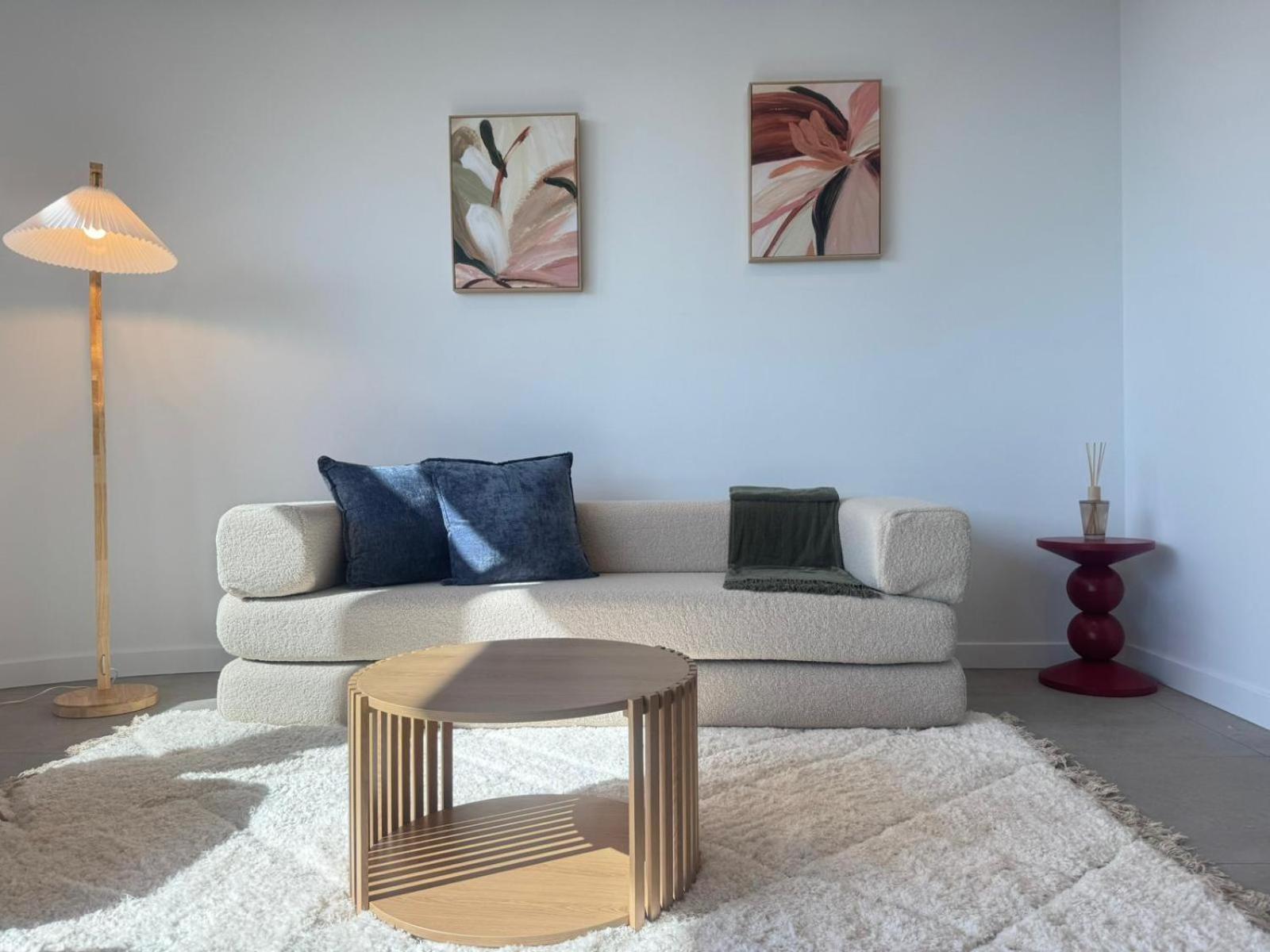 Luxe 2br With Rooftop Pool And Cbd View *