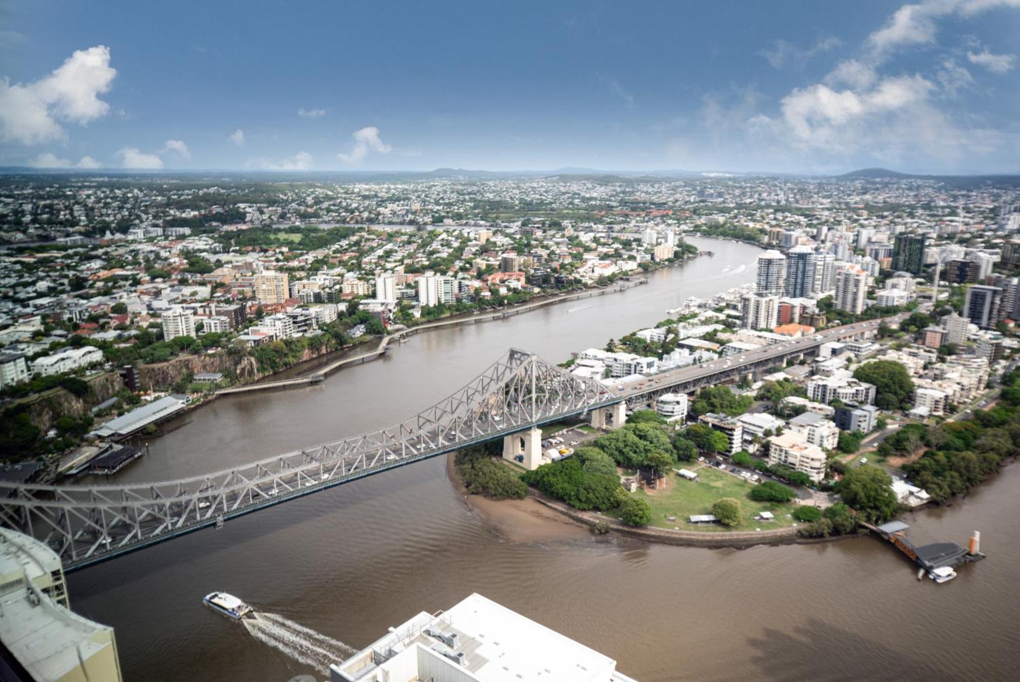 Dreamy Skyline Views-pool Sauna Gym-meriton Soleil Brisbane