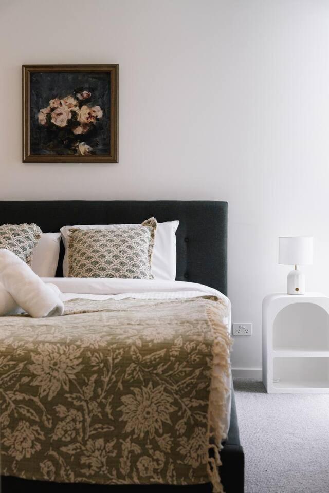 Heart Of Riverview Balcony Pool And Bbq Apartment