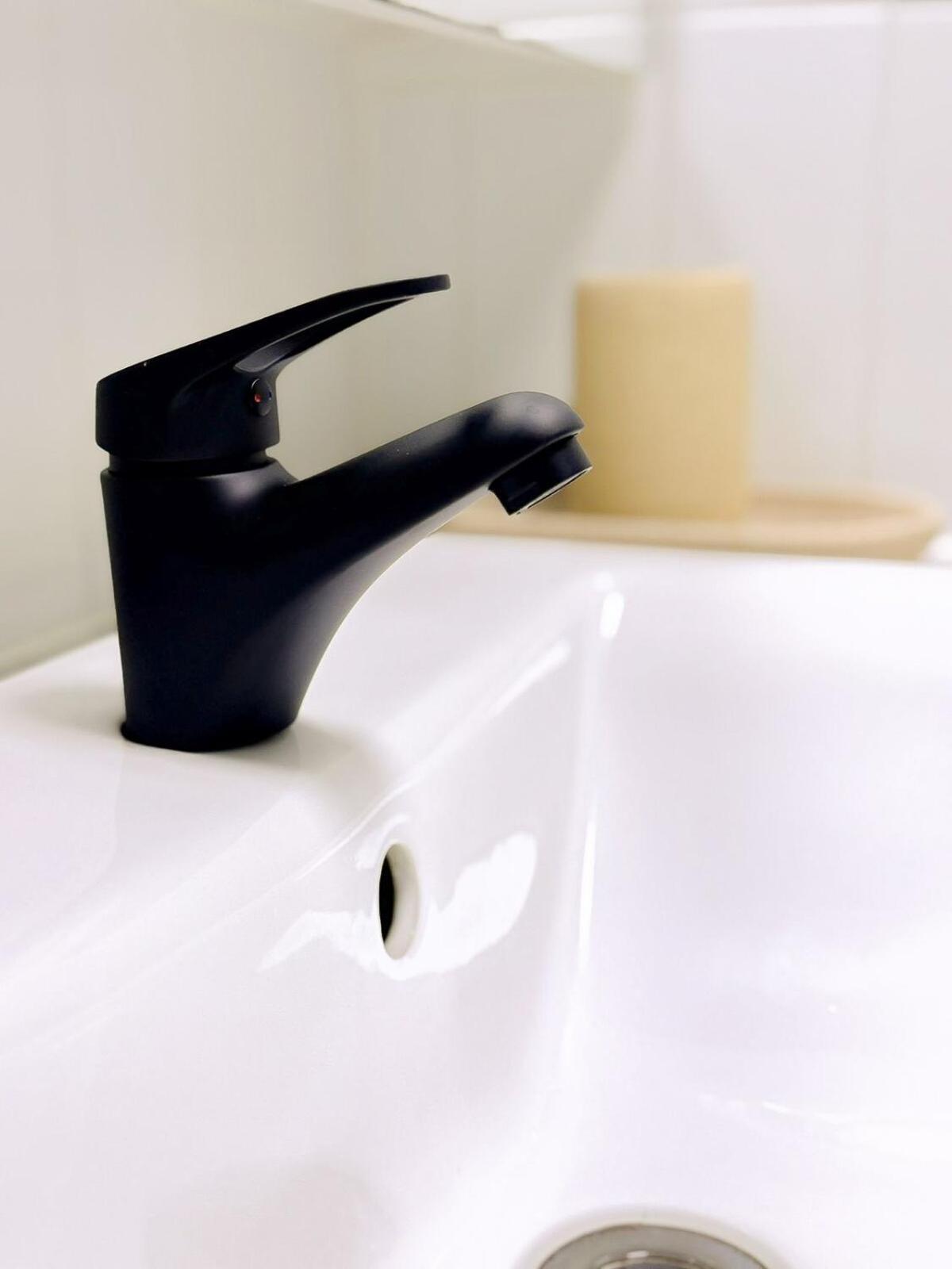 Direct Story Bridge Views - Sleeps 6 - Parking - Apartment Brisbane