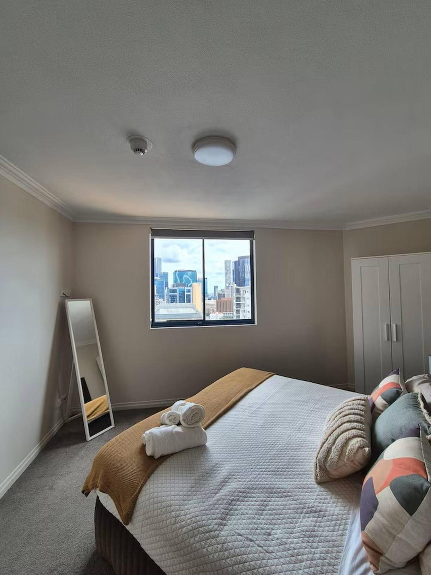 Cbd Dual Key - Pool, Gym & Parking Brisbane