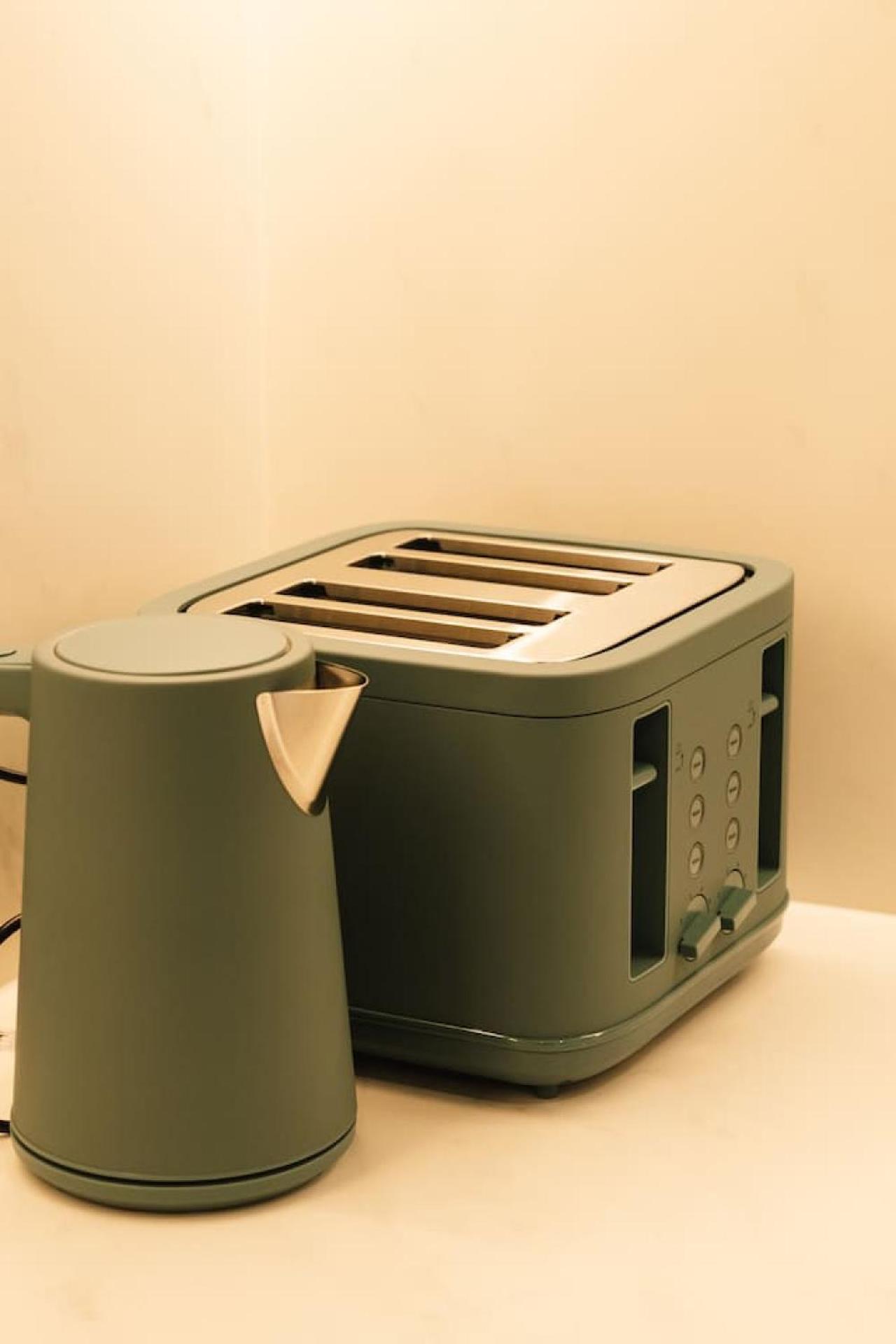 Modern 2br Retreat Heart Of Vibrant West End Apartment Brisbane