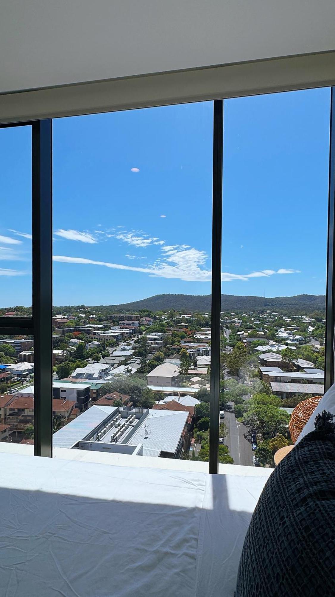 Apartment Amazing Views 2bd 2ba Homey Toowong Abode Pool M29 *