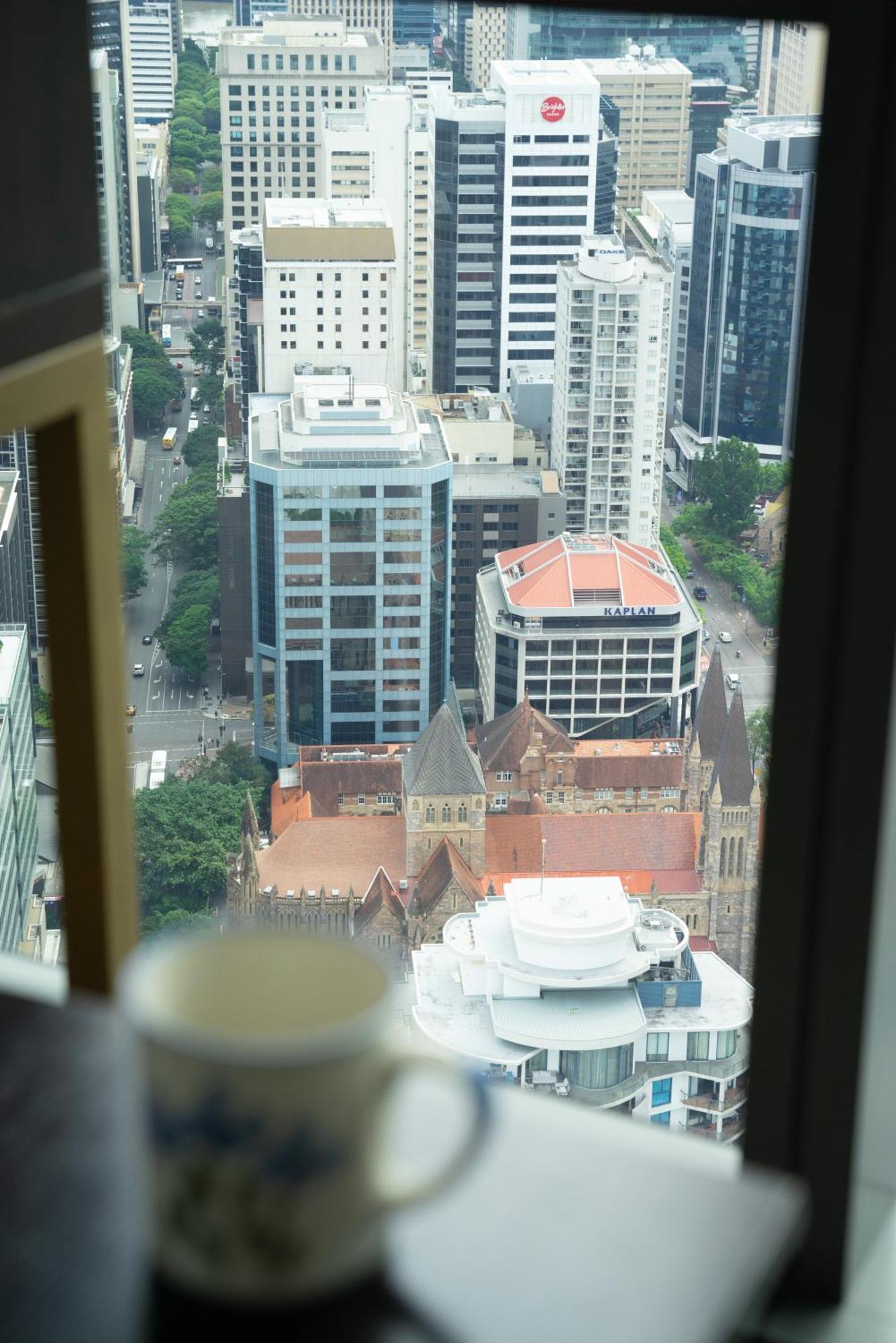 Dreamy Skyline Views-pool Sauna Gym-meriton Soleil Apartment *