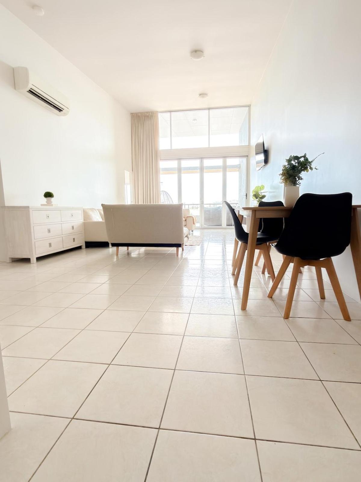 Apartment South Bank Penthouse - Streets Access - Free Parking