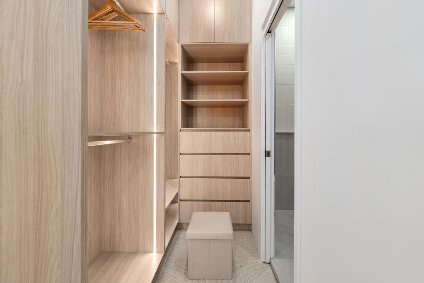 Apartment Dune Designer 2 Bedroom With River Views Parking Pool Brisbane