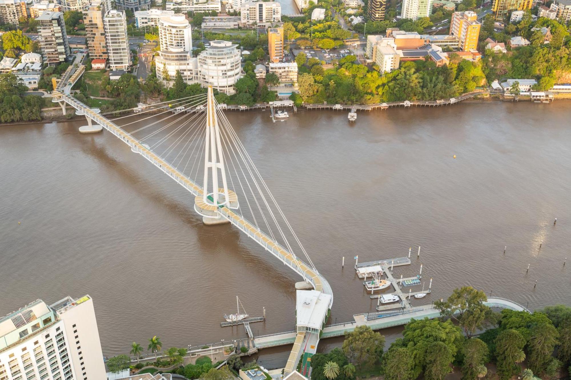 Skylight With Free Parking Apartment Brisbane