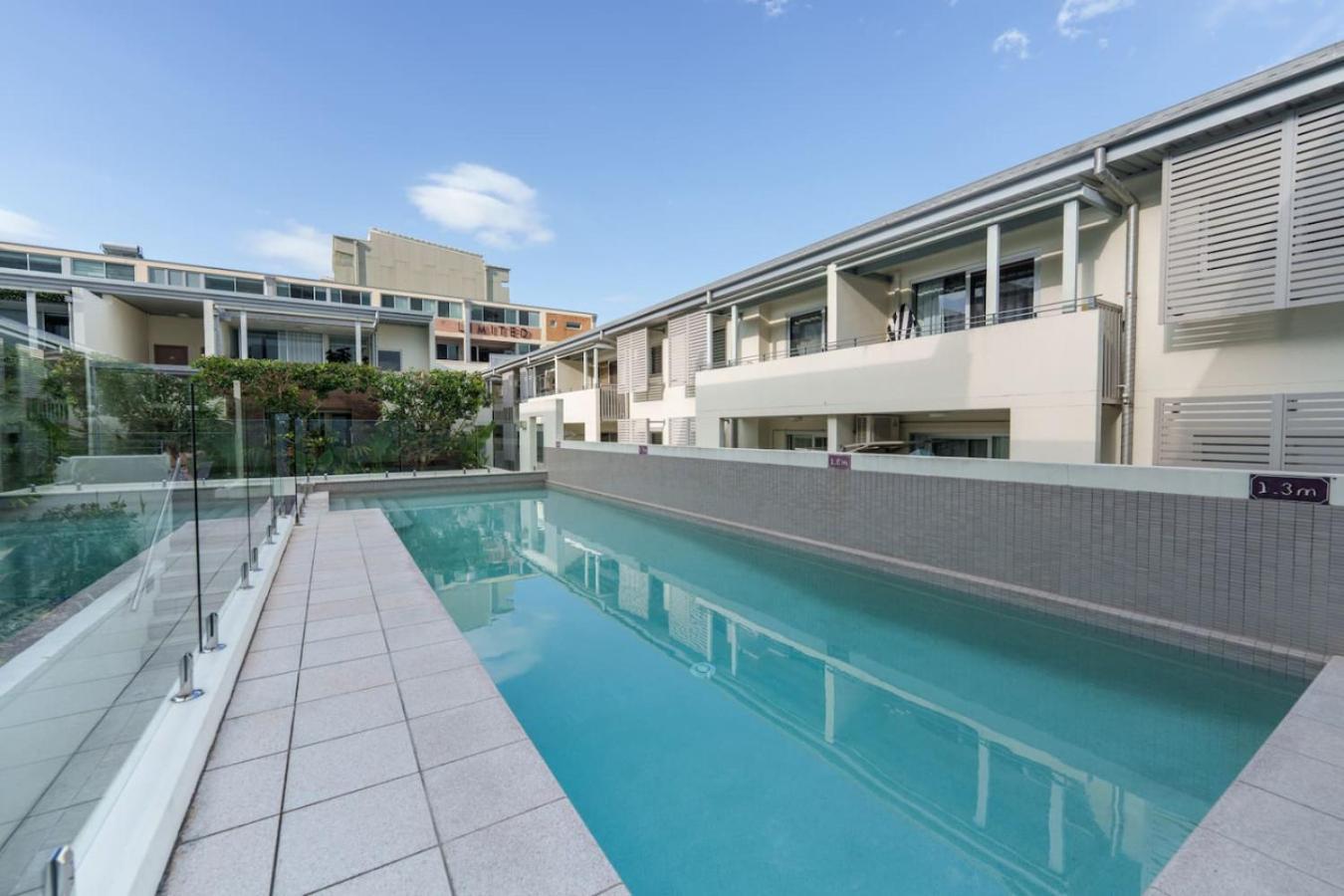 Dune Designer 2 Bedroom With River Views Parking Pool *