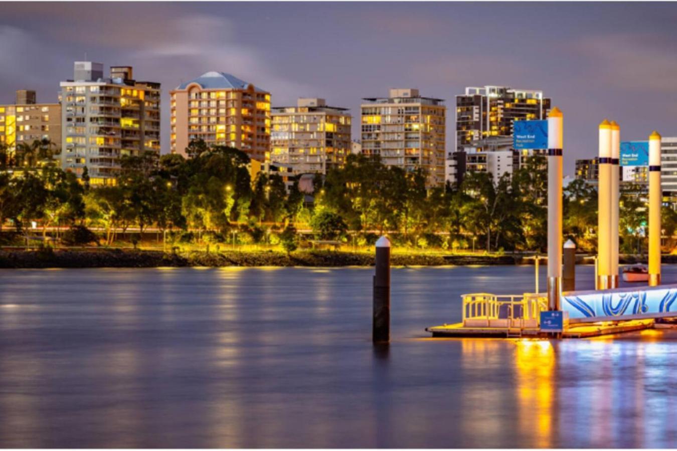 Modern 2br Retreat Heart Of Vibrant West End *