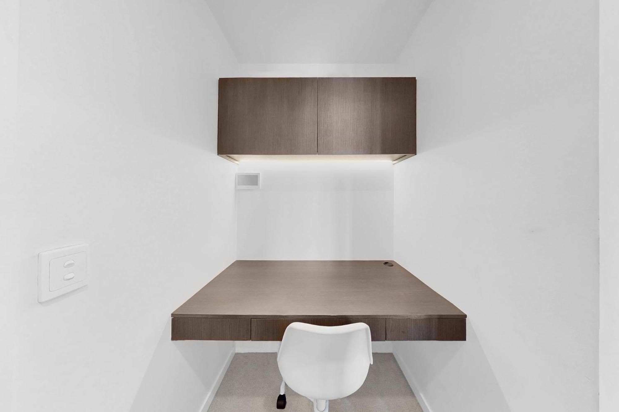 Elegant Urban Hideaway - Private Luxury Residential Apartment, Walk To South Bank & Free Carpark Apartment *