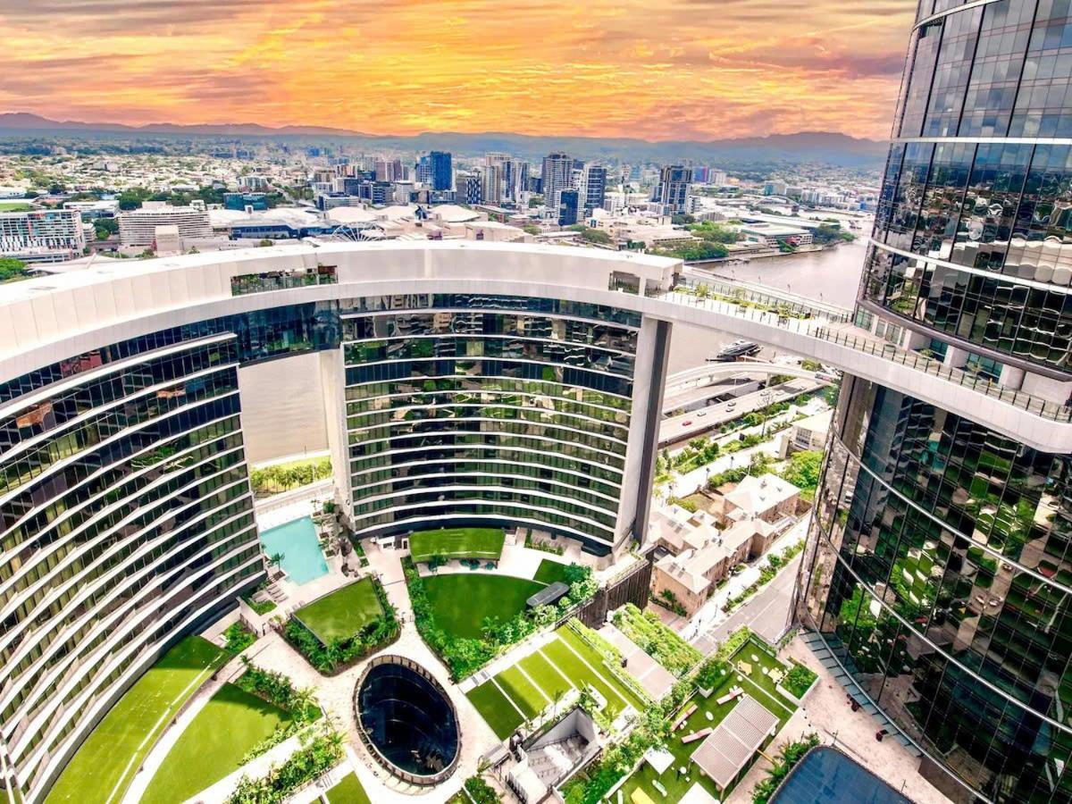Luxury Riverfront Level 38 Queen's Wharf Tower