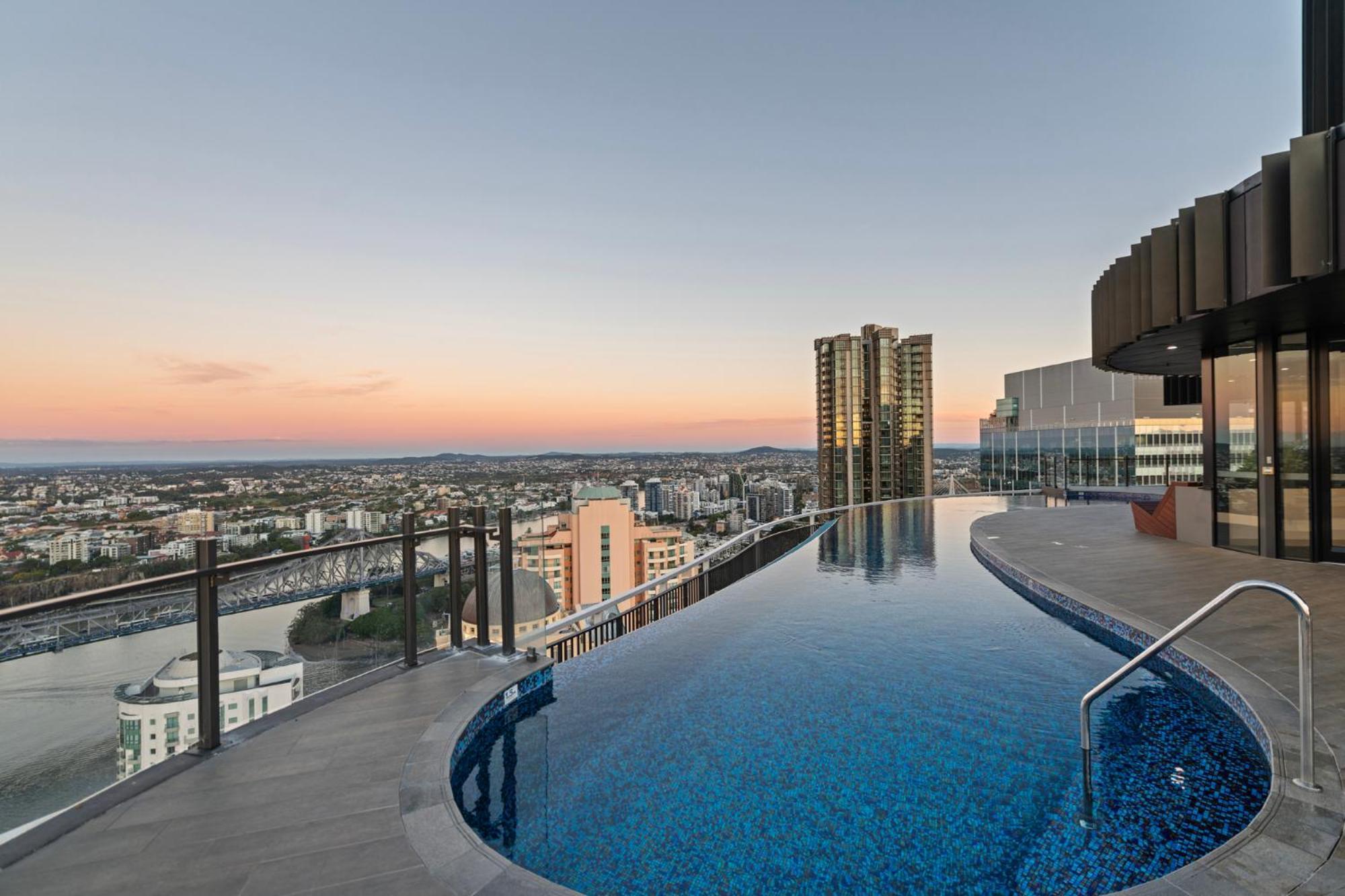 Apartment Spire Residences Brisbane