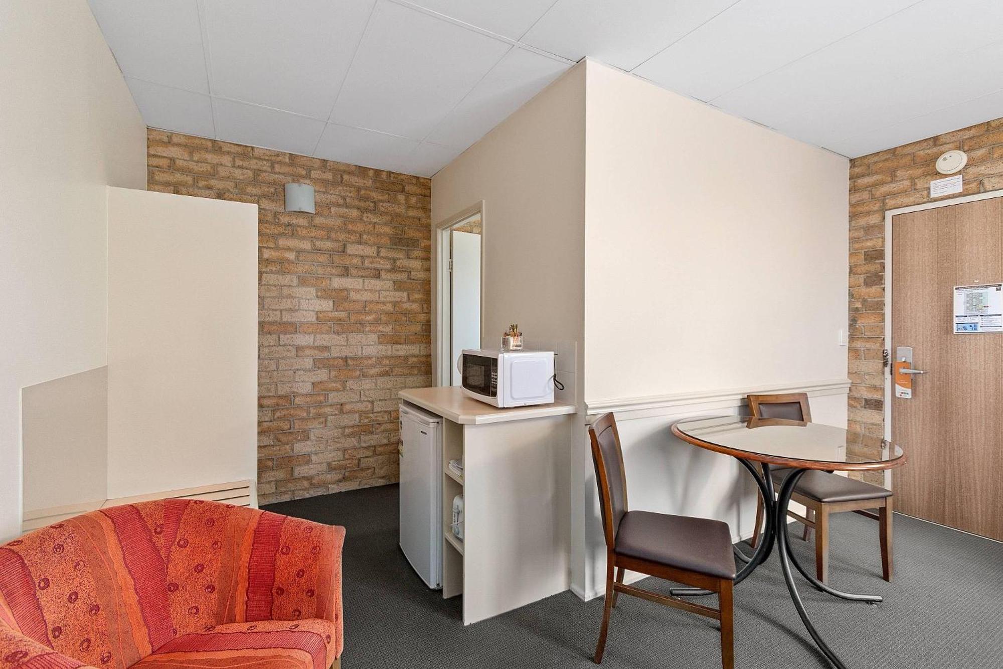 Quality Robertson Gardens 4*