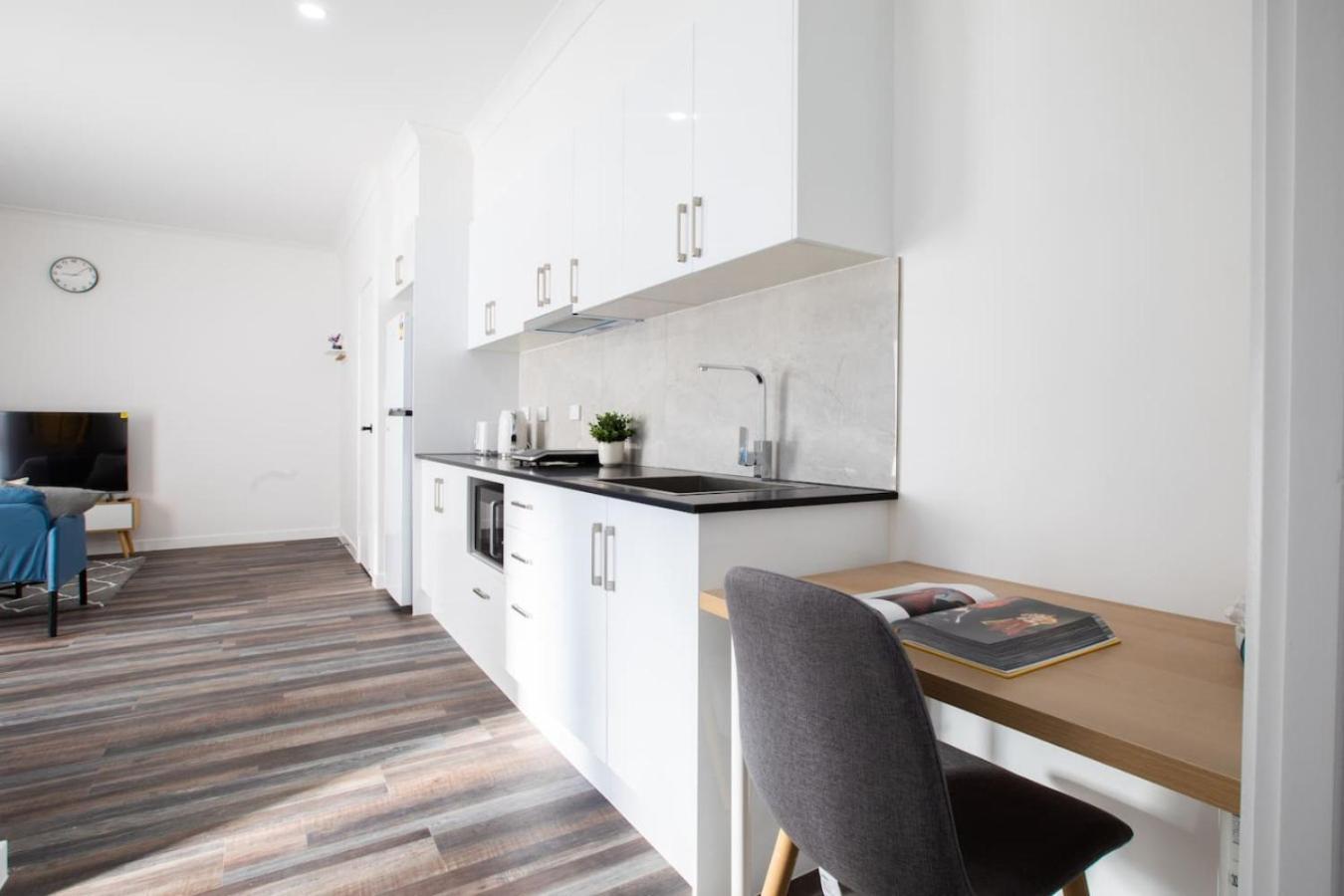 Budget Private With Kitchen Ensuite And Ac Brisbane