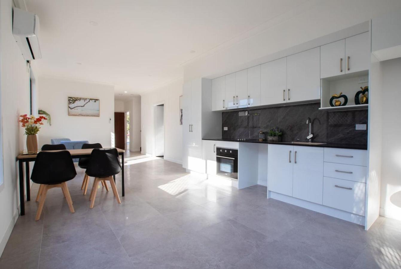 Budget Private With Kitchen Ensuite And Ac