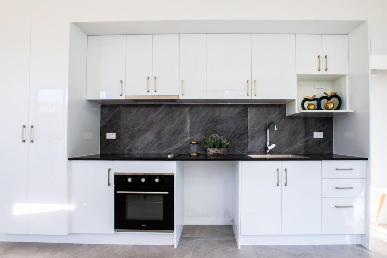 Budget Private With Kitchen Ensuite And Ac Brisbane