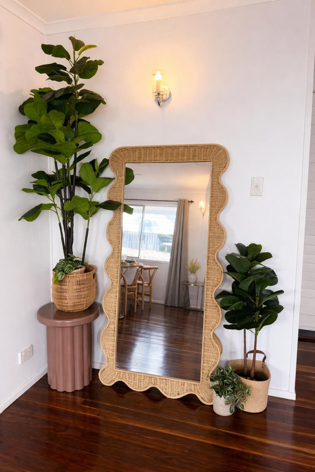 Holiday home 2br Chic Urban Escape In Norman Park Near Bne With Parking Brisbane
