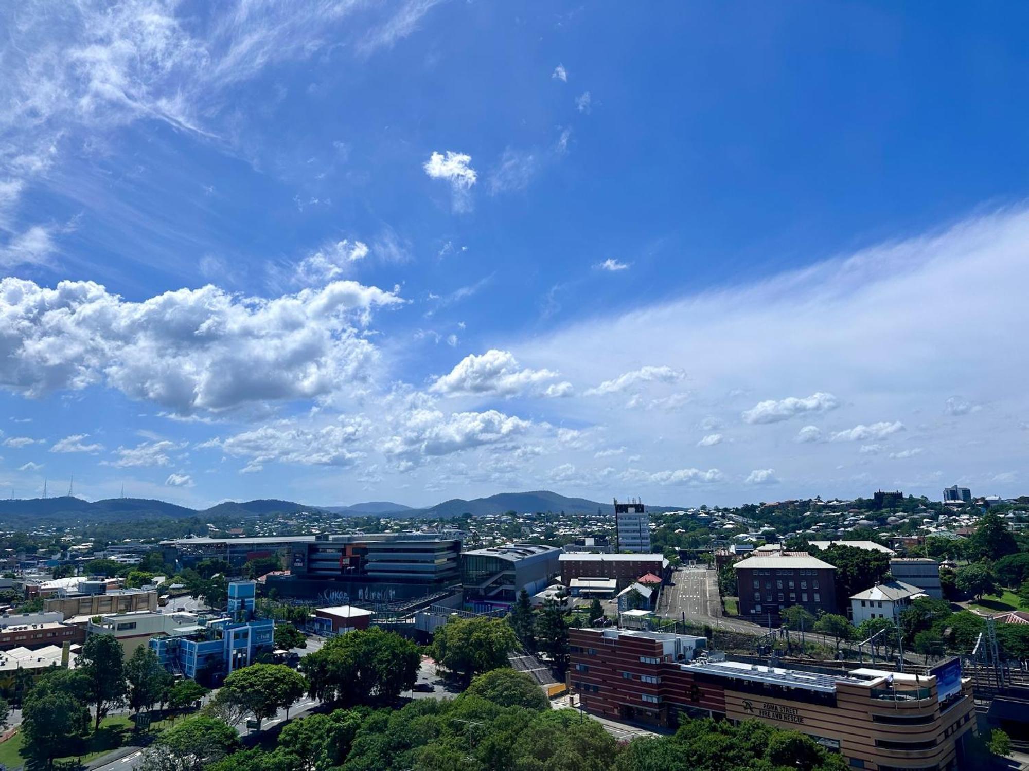 Quay To The City! Spacious, Stylish, Apartment Brisbane