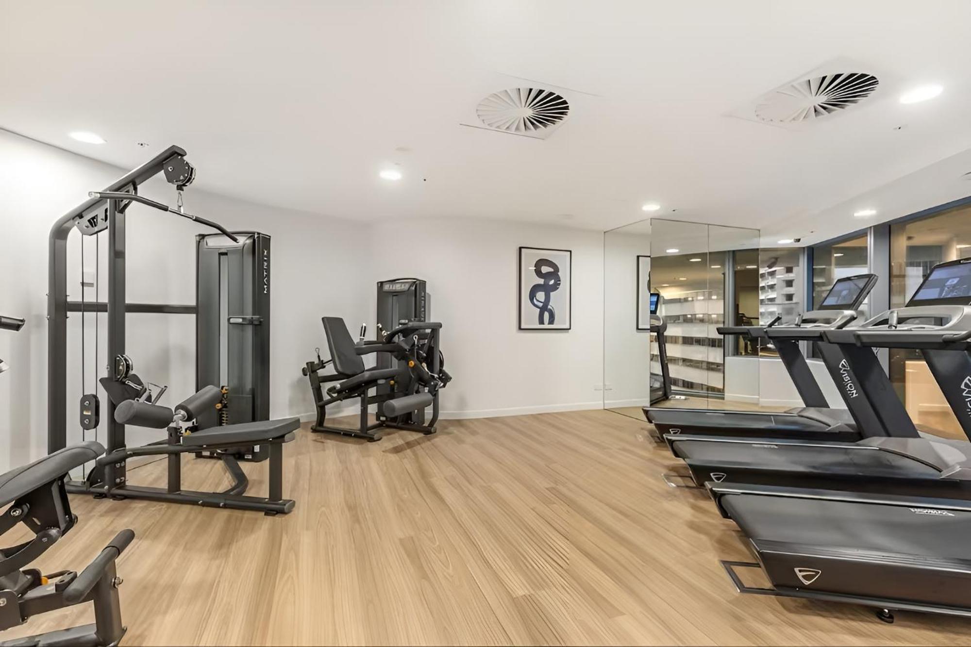 Queen's Wharf 1br Balcony With Free Parking *