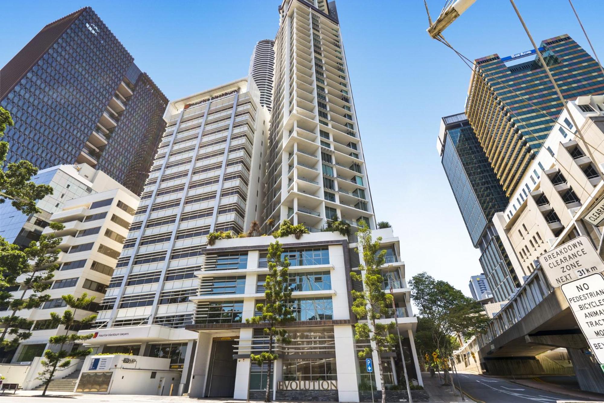 Retreat With Private Balcony * Brisbane