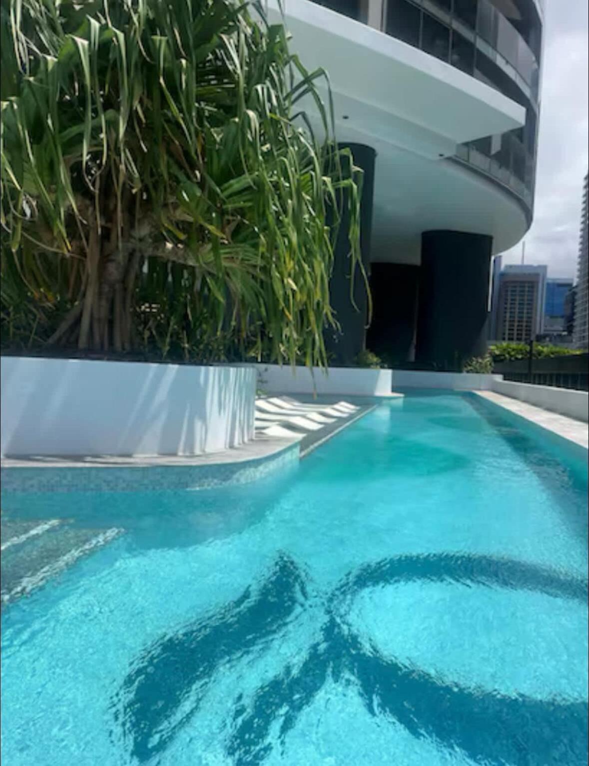 Lavish 3 Bedroom In Queens Wharf With Car Park Apartment *