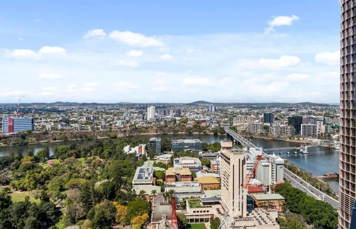 Lavish 3 Bedroom In Queens Wharf With Car Park *