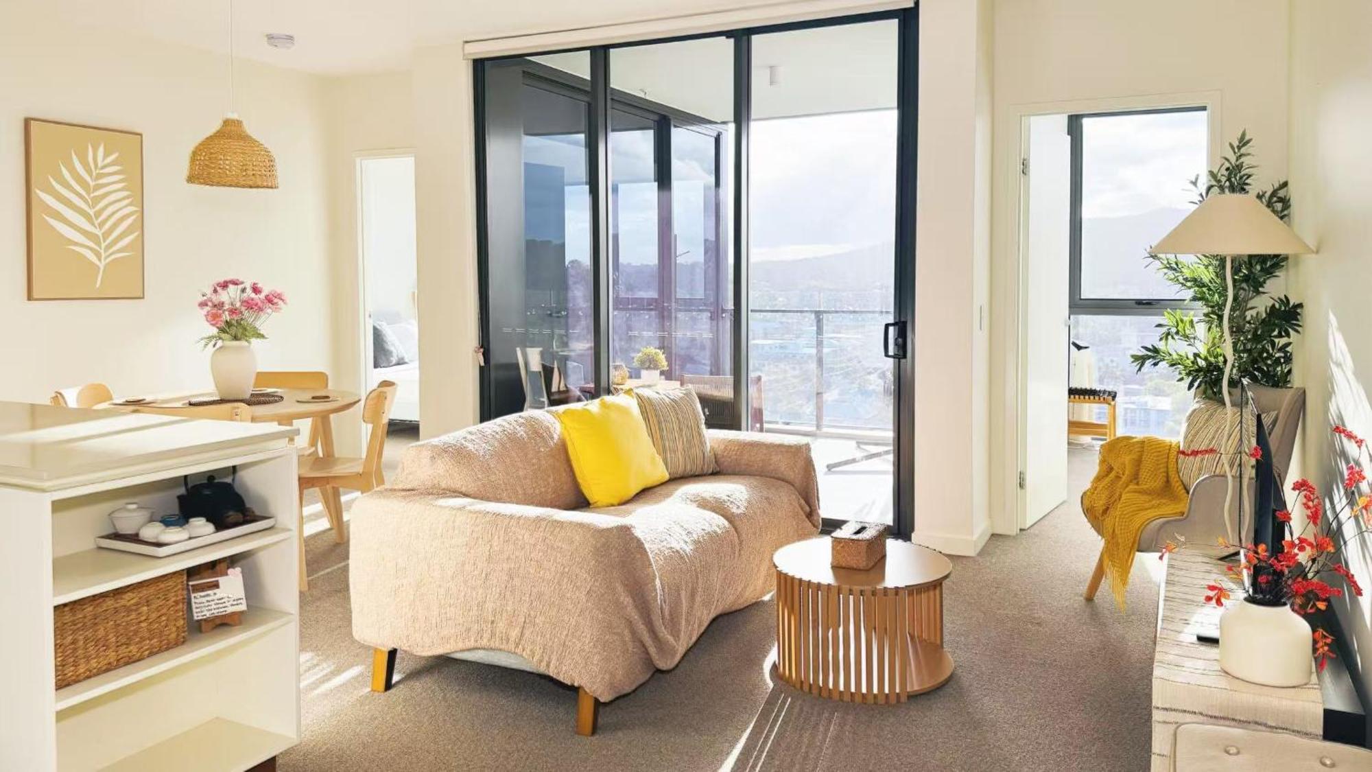 Amazing Views 2bd 2ba Homey Toowong Abode Pool M29 *