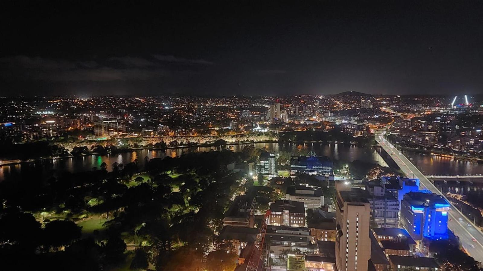 Apartment Luxury Riverfront Level 38 Queen's Wharf Tower *