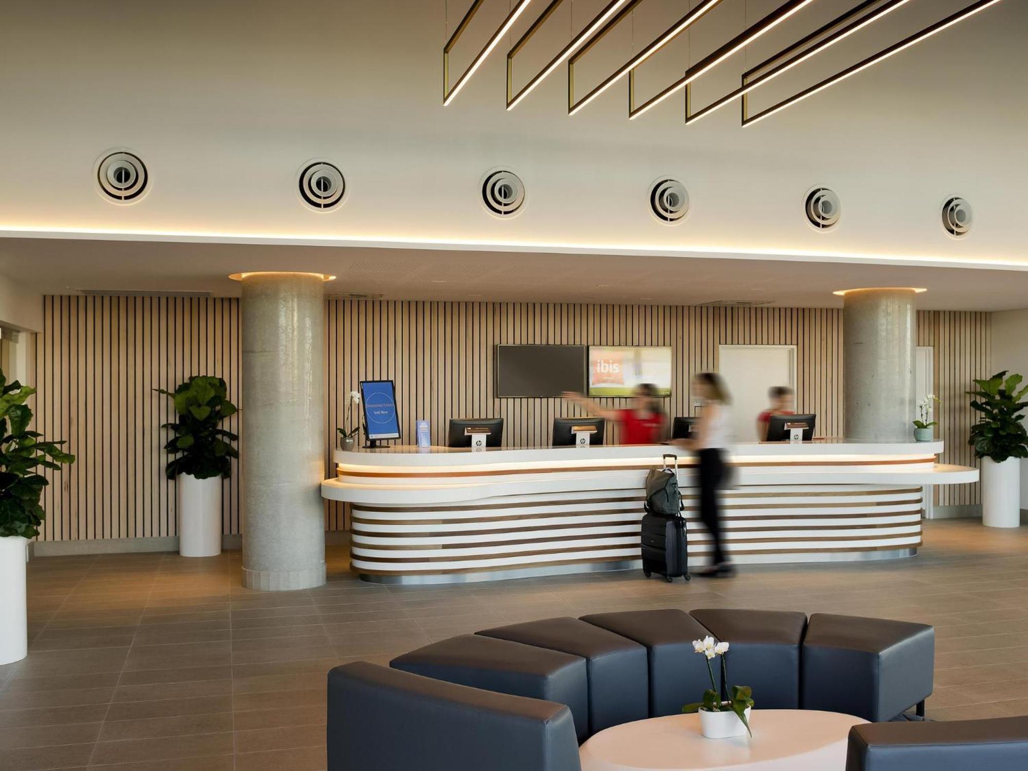 Ibis Airport