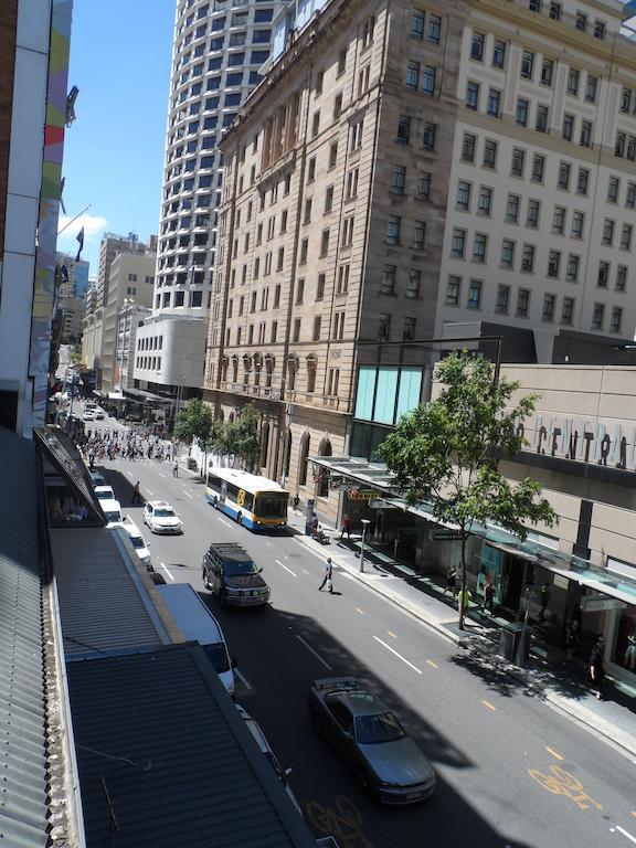 Base Embassy Hostel Brisbane