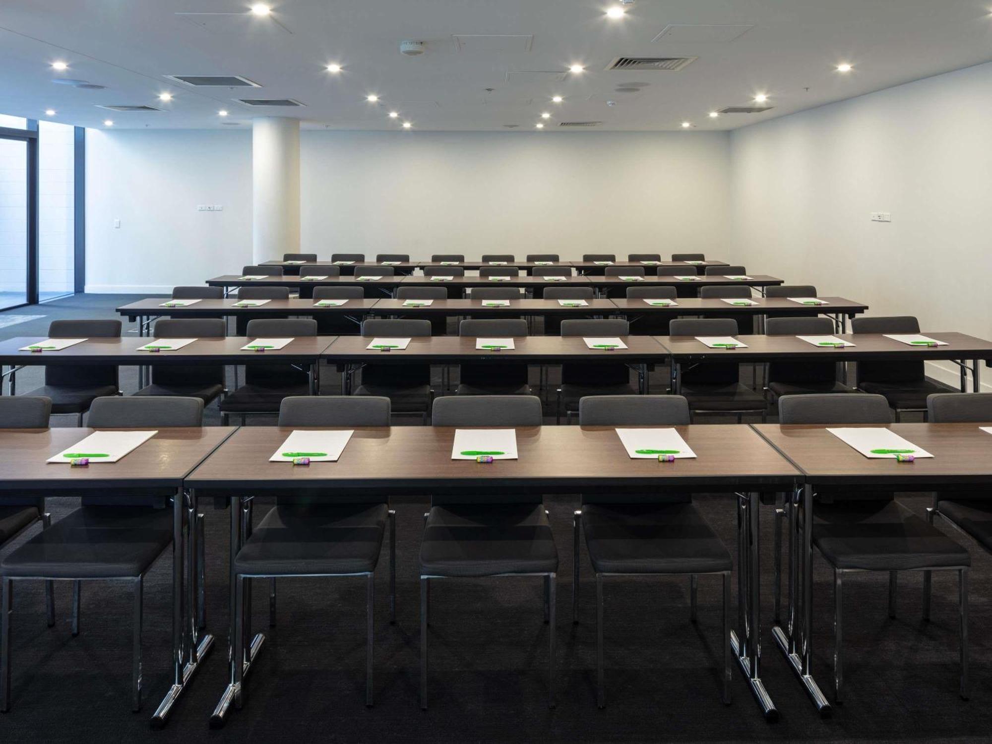Ibis Styles Elizabeth Street 4* Brisbane