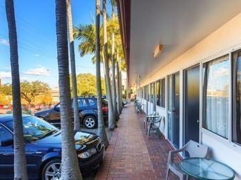 Airport Riverview 3*