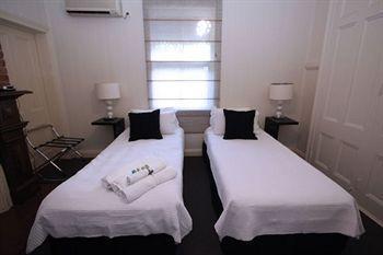 One Thornbury Bed & Breakfast Brisbane