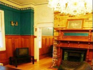 Minto Colonial Guest house