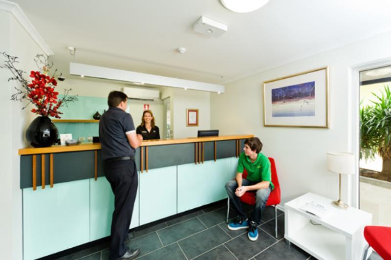 Rocklea International 4*