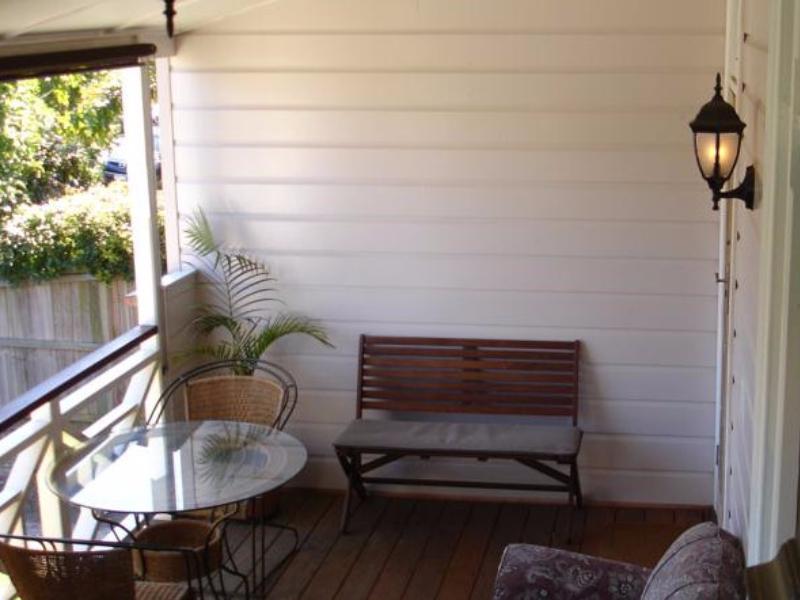 99 Kirkland Bed & Breakfast Brisbane