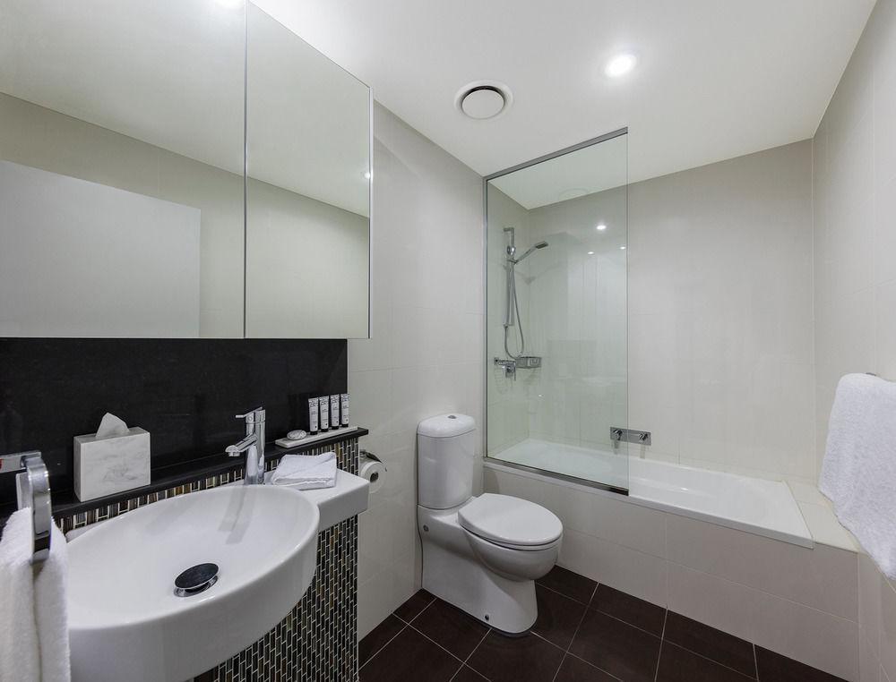 Meriton Adelaide Street, Hotel 5*