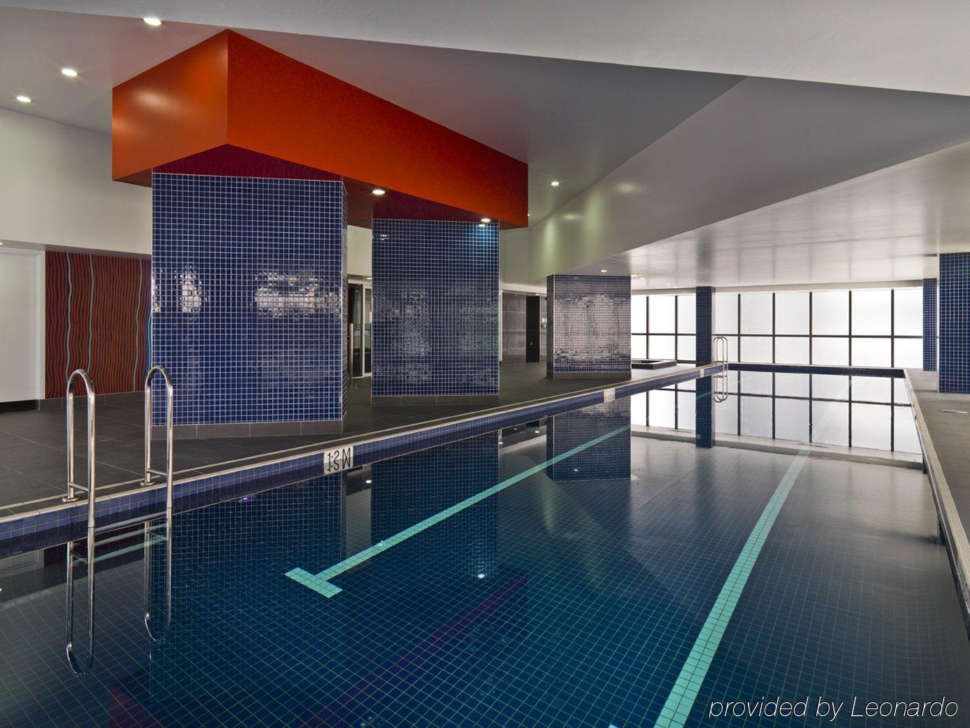 Meriton Adelaide Street, Hotel 5*