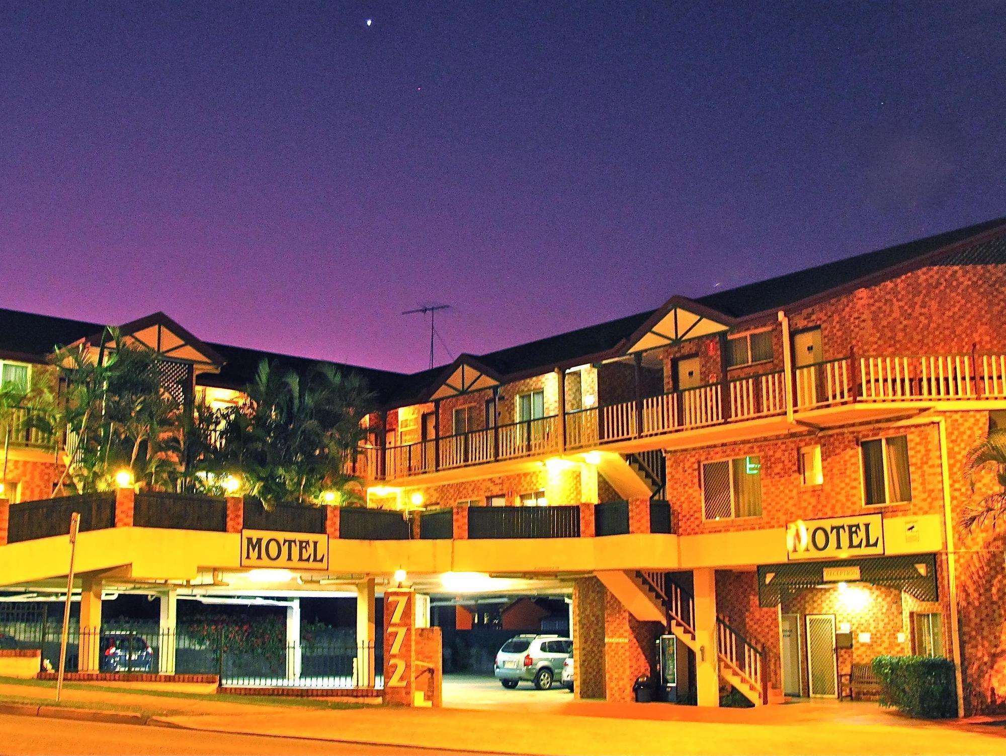 Airport Clayfield 4*