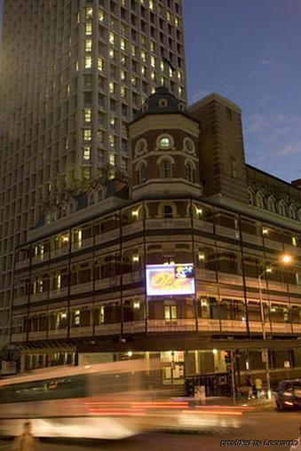 Base Embassy Hostel *