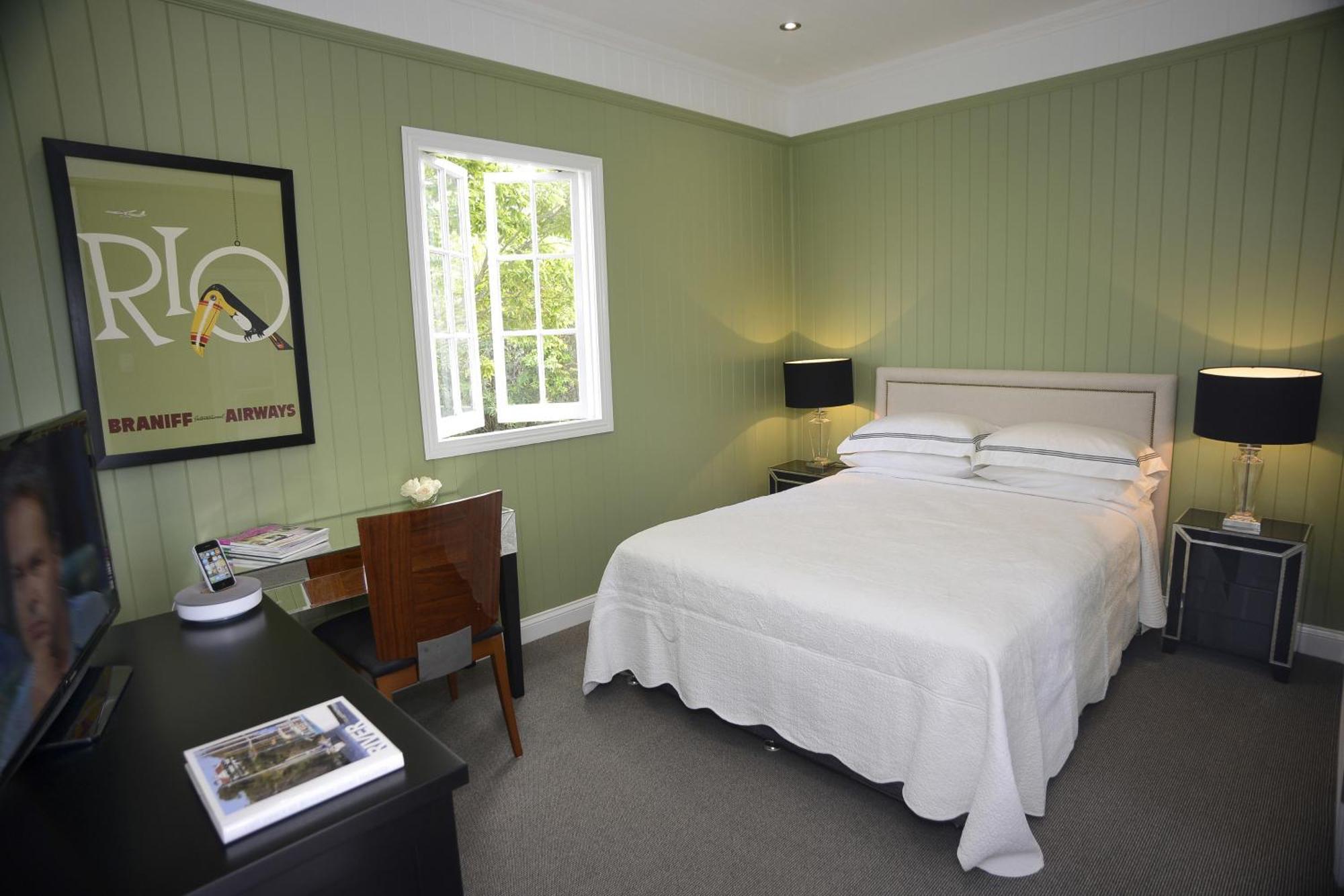 Bed & Breakfast Heal House Brisbane